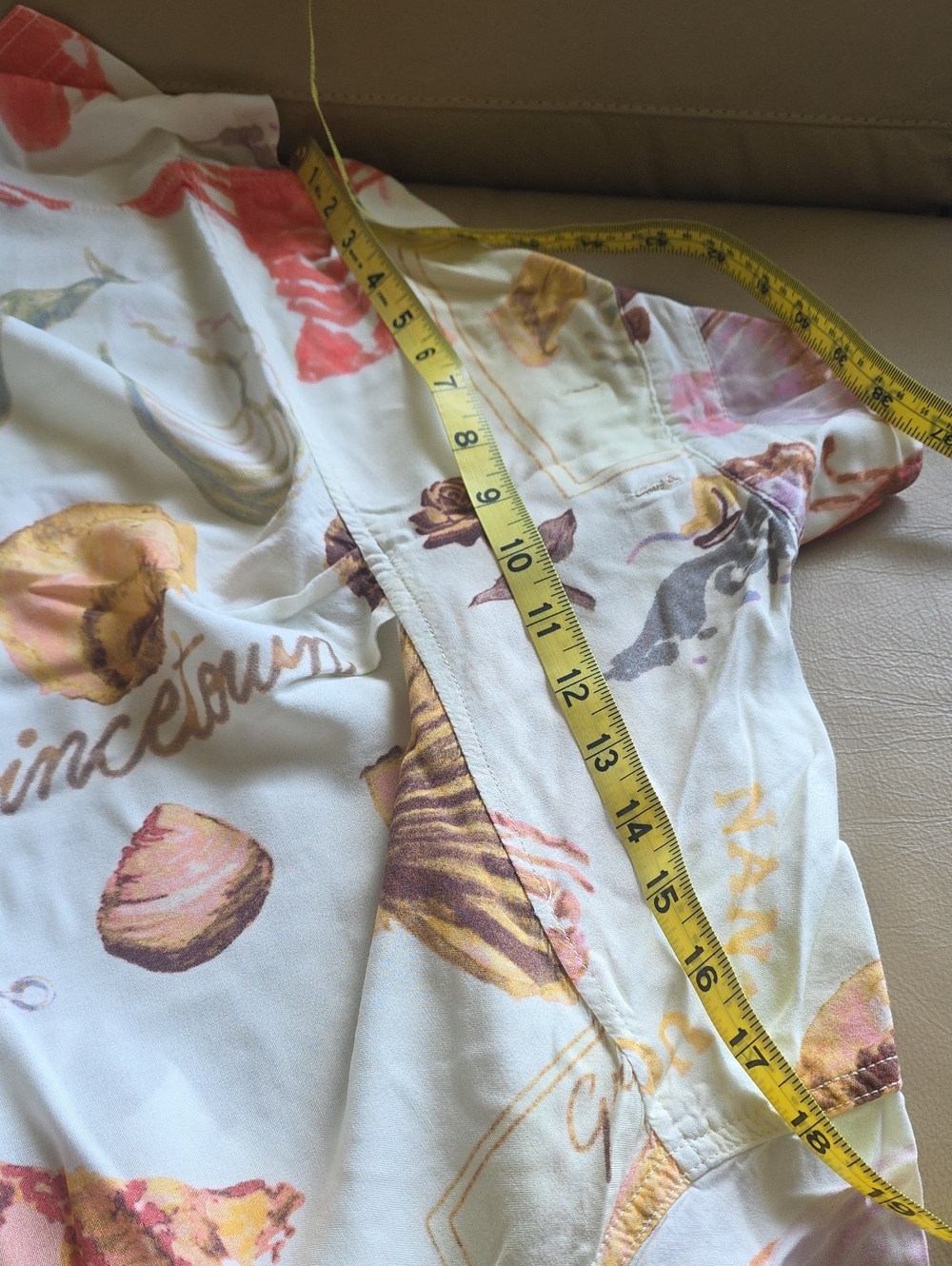 We The Free White Soft Short-Sleeve Button-Down with Coastal Print XS - Picture 15 of 15